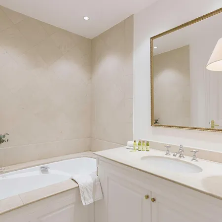 Apartment Le Napoleon - Luxe Et Serenite Au Coeur De Cannes